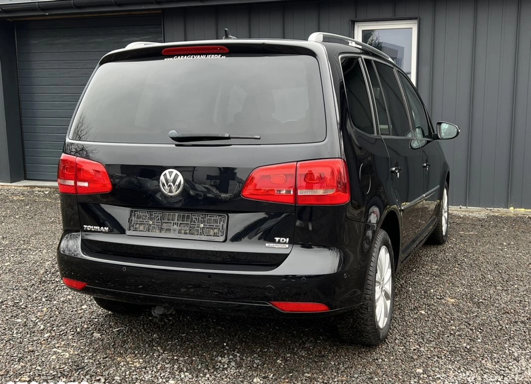 Volkswagen Touran cena 32900 przebieg: 202000, rok produkcji 2011 z Warta małe 436